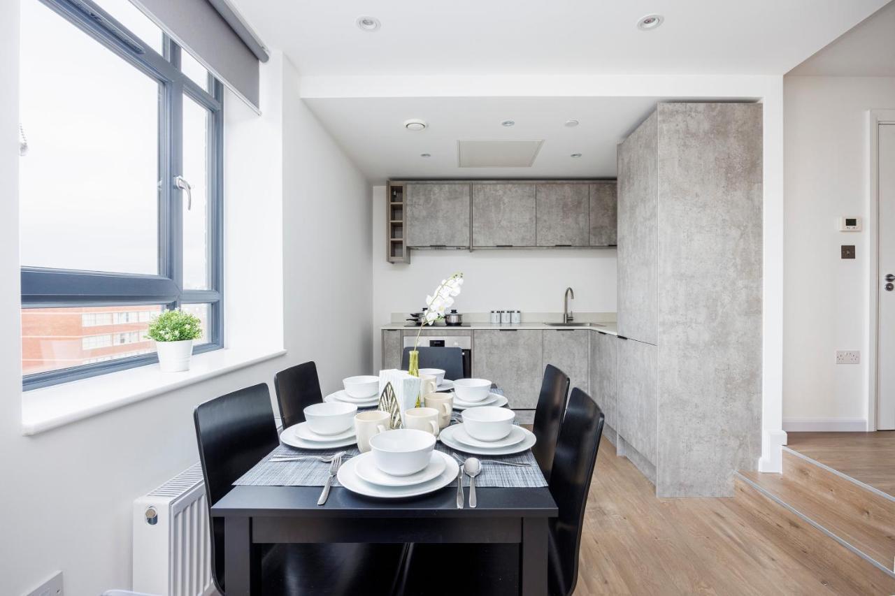 Cresta House - Modern Apartments Luton  Exterior photo